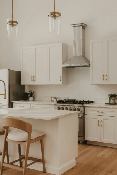 clay-banks-zAvzWN6CE5w-unsplash